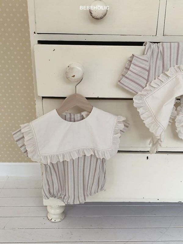 荷葉邊溫柔直紋寶寶連身套裝 Bebe holic Korea,韓國童裝,韓國Bebe holic,奶茶系寶寶,女寶穿搭