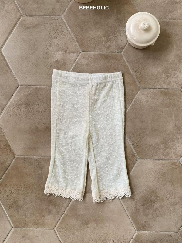雪莉美美氣質蕾絲褲 Bebe holic Korea,韓國童裝,韓國Bebe holic,奶茶系寶寶,女寶穿搭