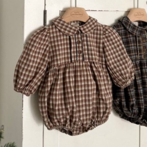 Bebe 小森林格紋荷葉領包屁衣 