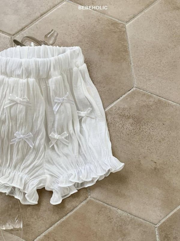 蝴蝶結寶寶溫柔系短褲 Bebe holic Korea,韓國童裝,韓國Bebe holic,奶茶系寶寶,女寶穿搭