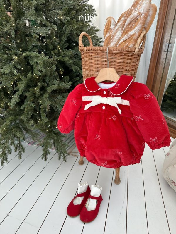 禮物寶寶鋪棉蝴蝶結長袖包屁 