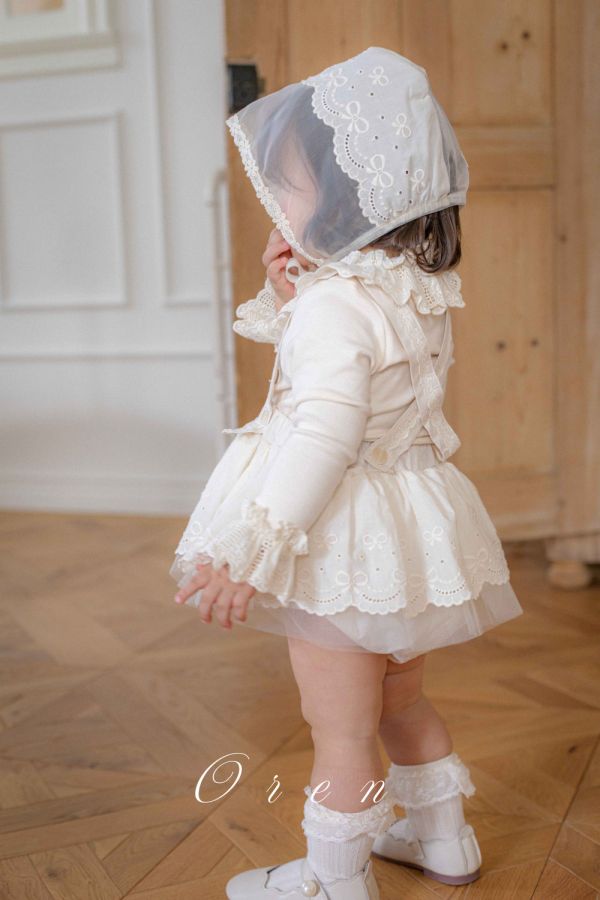 Bebe-純色花邊木耳領長袖上衣 