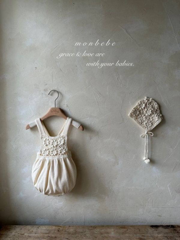 手鉤蕾絲小花吊帶包屁衣 