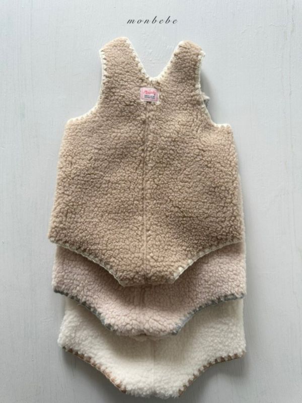 小熊系縫線邊絨毛吊帶連身衣 