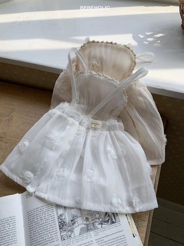 質感寶寶玫瑰圍裙穿搭 Bebe holic Korea,韓國童裝,韓國Bebe holic,奶茶系寶寶,女寶穿搭