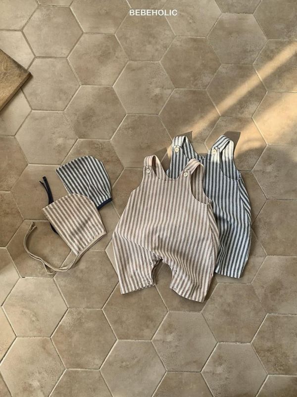 寶寶海軍風線條寬版吊帶 Bebe holic Korea,韓國童裝,韓國Bebe holic,奶茶系寶寶,女寶穿搭