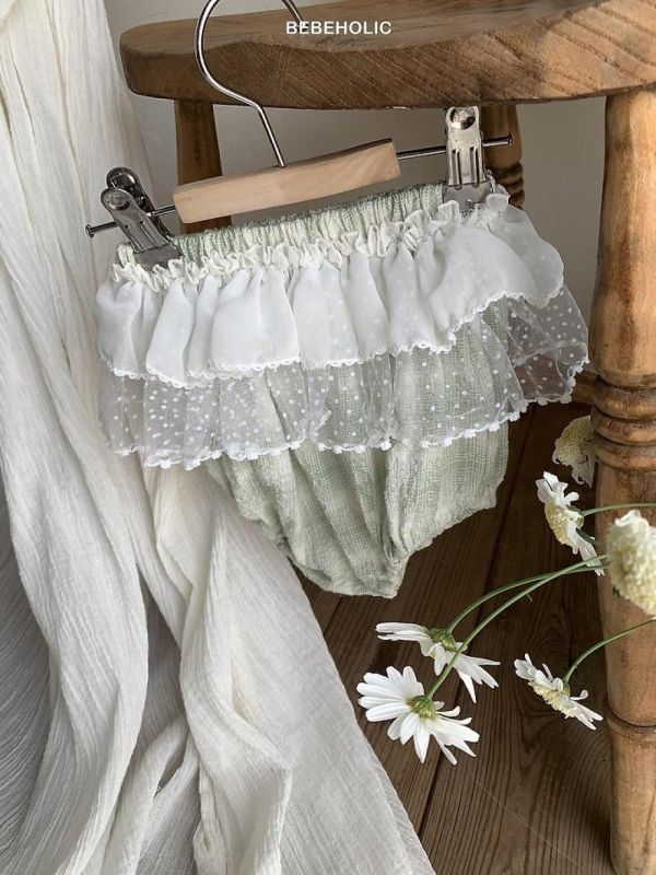 小精靈雪點蕾絲層次蛋糕紗包屁褲 Bebe holic Korea,韓國童裝,韓國Bebe holic,奶茶系寶寶,女寶穿搭,寶寶包屁褲裙