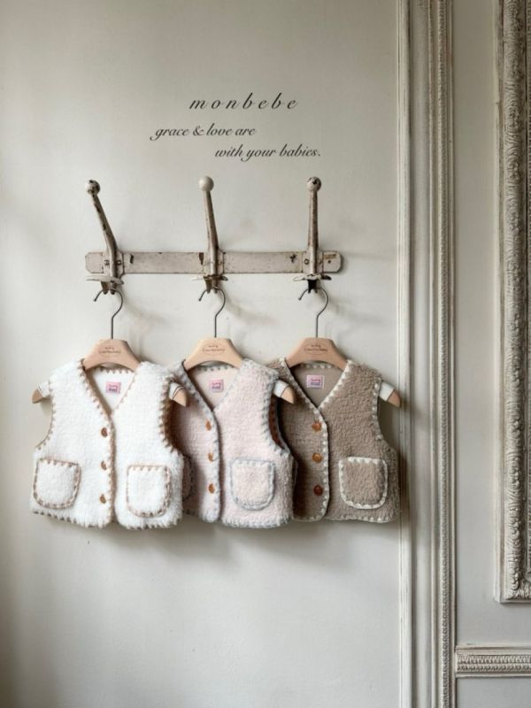 小熊系縫線邊絨毛口袋背心 