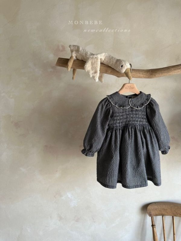 格紋娃娃領抽褶洋裝 