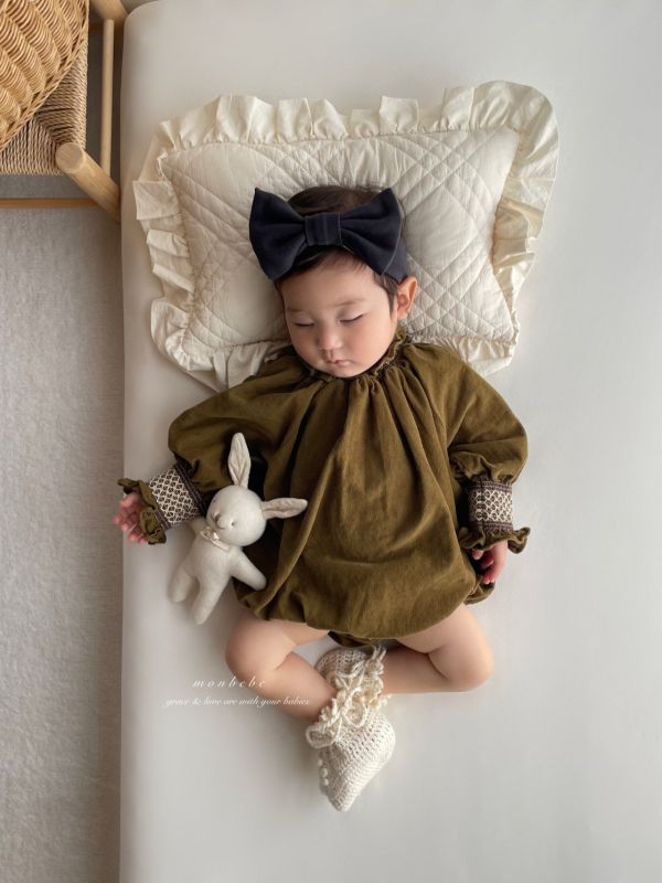 夏洛特法式寶寶連身套裝 