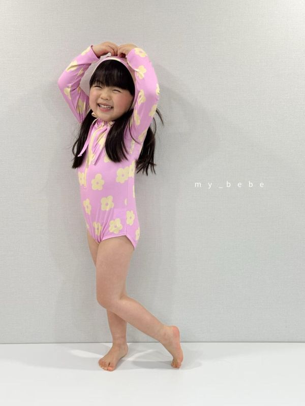 超可愛滿版雲朵花花連身泳衣（附帽） 