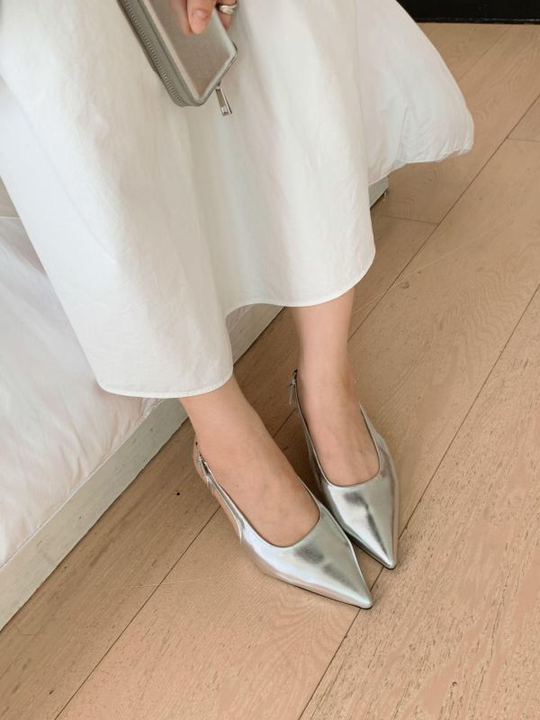 氣質簡約尖頭純色跟鞋 