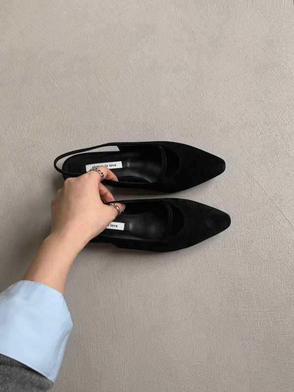 真皮線條感北歐自然系色調後繫帶鞋 