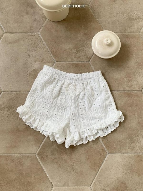 奶油蛋糕蕾絲質感短褲 Bebe holic Korea,韓國童裝,韓國Bebe holic,奶茶系寶寶,女寶穿搭