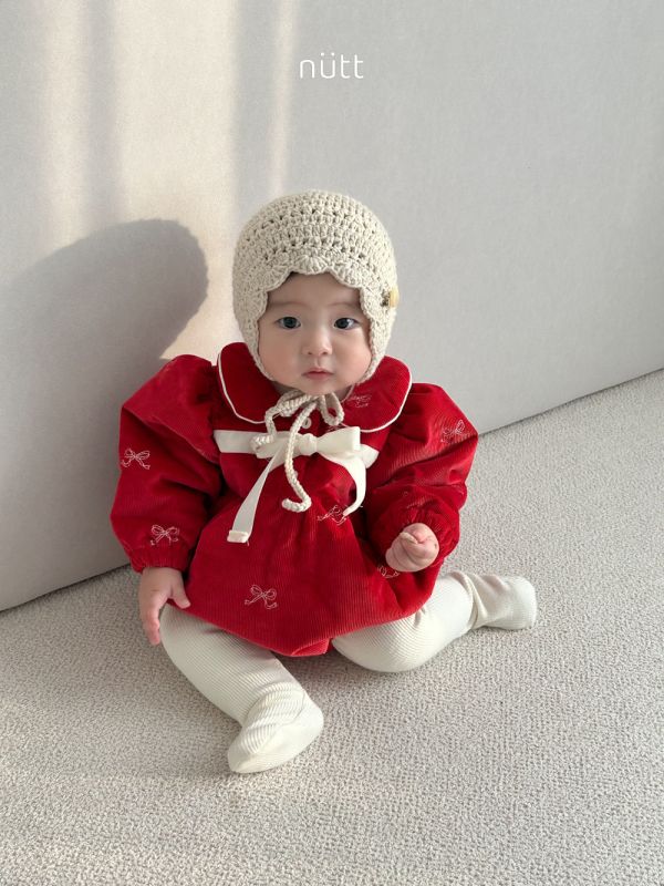 禮物寶寶鋪棉蝴蝶結長袖包屁 