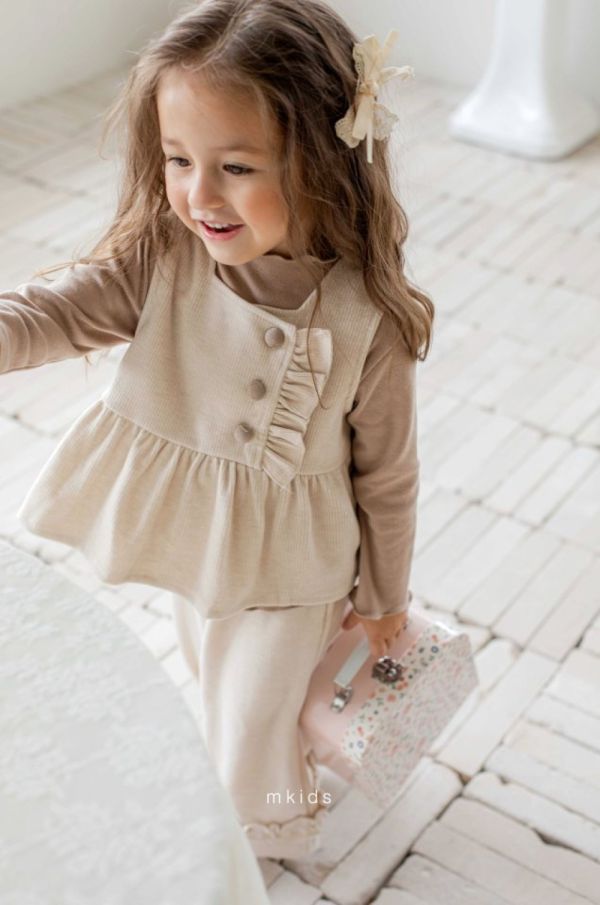 羅紋小荷邊背心 