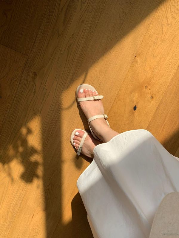 Amelia 優雅簡約涼鞋 