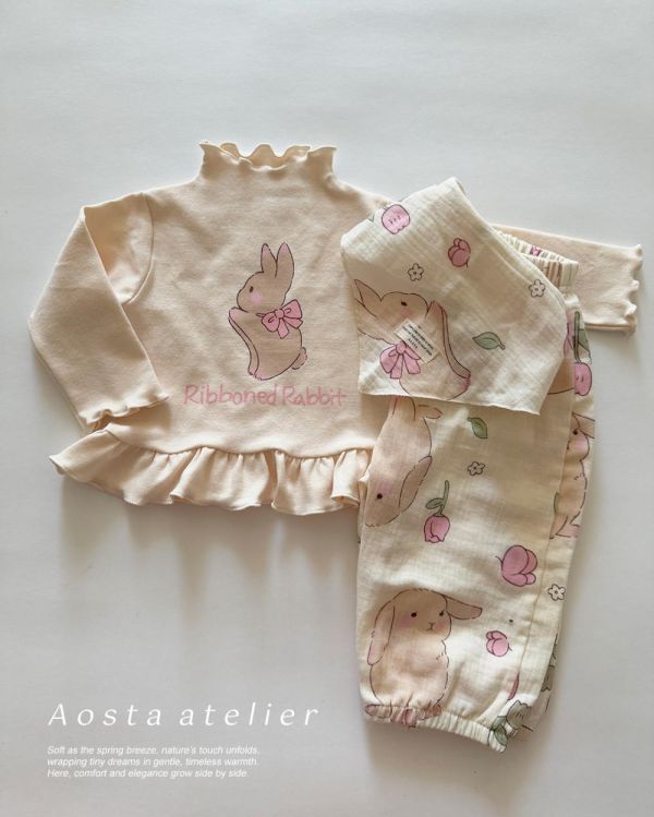 設計款 小兔子木耳捲邊長袖上衣 