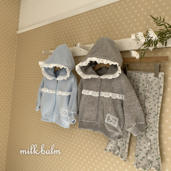 甜美層次蕾絲連帽外套 