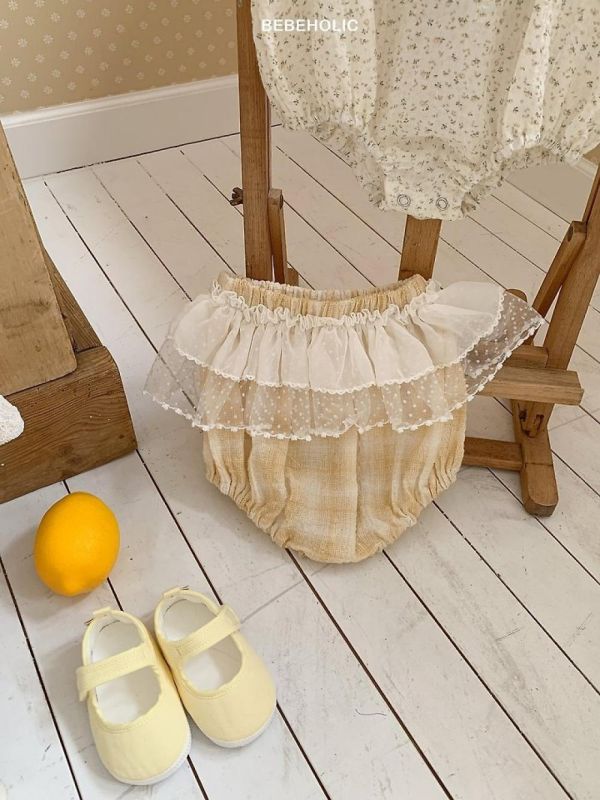 小精靈雪點蕾絲層次蛋糕紗包屁褲 Bebe holic Korea,韓國童裝,韓國Bebe holic,奶茶系寶寶,女寶穿搭,寶寶包屁褲裙