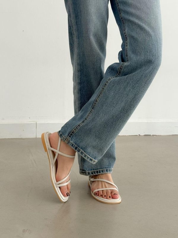 美美春季新款 細帶百搭小氣質涼鞋 