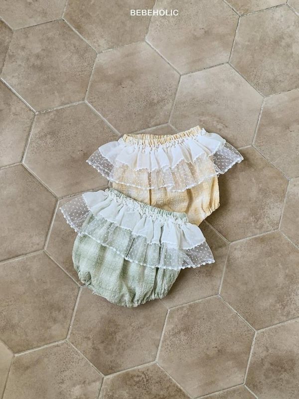 小精靈雪點蕾絲層次蛋糕紗包屁褲 Bebe holic Korea,韓國童裝,韓國Bebe holic,奶茶系寶寶,女寶穿搭,寶寶包屁褲裙