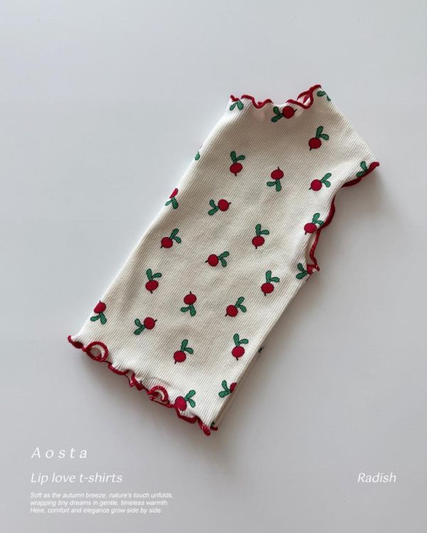 小清新木耳捲邊無袖上衣 正韓親子裝, Aosta親子裝, 韓國親子穿搭, 高端媽媽穿搭, 韓系親子裝, 親子裝推薦, 夏季親子穿搭, 韓國童裝品牌, 質感媽媽穿搭, 嬰幼兒親子裝, 韓系高級感穿搭, 親子OOTD, 親子時尚, 韓國設計童裝,蘿菈衣櫥,仙女媽咪,質感童裝