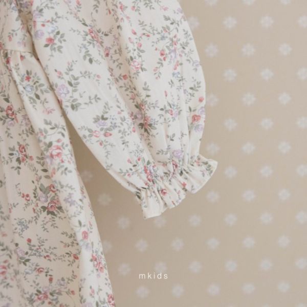 甜美玫瑰氣質姊妹服 連身裙 寶寶包屁衣 姊妹裝,姊妹服,姊妹穿搭,童裝,M Kids korea,童裝穿搭,韓國童裝,韓國代購,童裝批發,蘿菈衣櫥,仙女媽咪