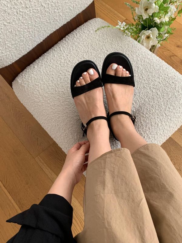 韓國低跟一字帶質感涼拖鞋 