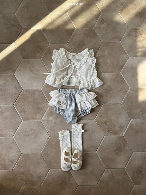 寶寶格紋小翅膀蕾絲包屁褲小短褲 Bebe holic Korea,韓國童裝,韓國Bebe holic,奶茶系寶寶,女寶穿搭