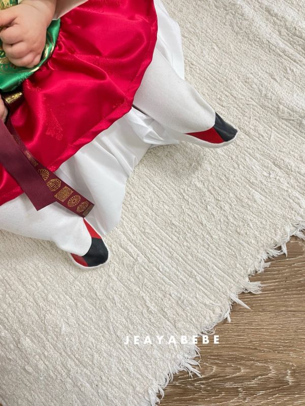 跟韓服很搭的偽鞋鞋內搭褲 