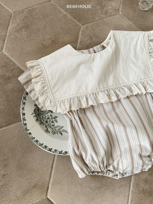 荷葉邊溫柔直紋寶寶連身套裝 Bebe holic Korea,韓國童裝,韓國Bebe holic,奶茶系寶寶,女寶穿搭
