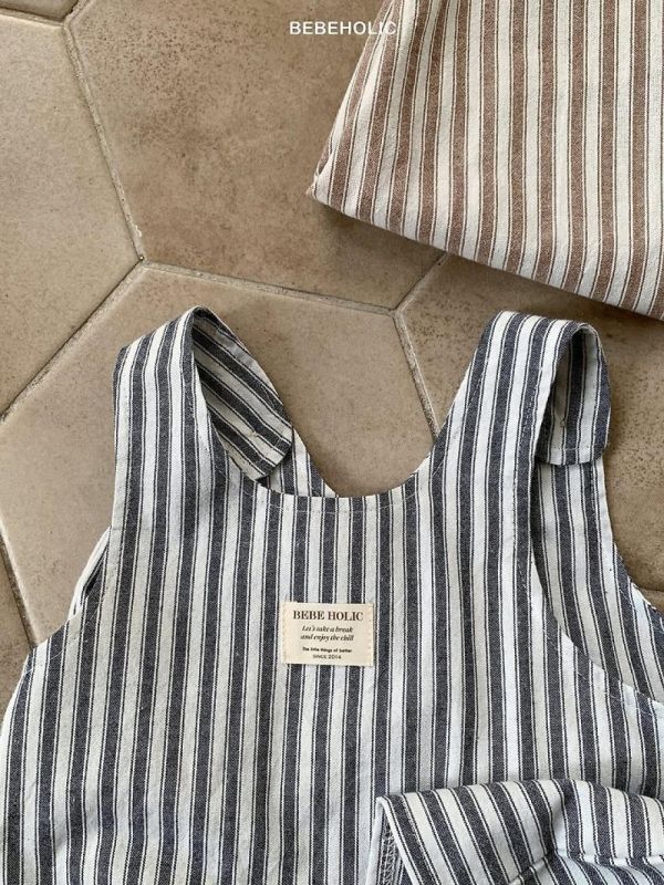 寶寶海軍風線條寬版吊帶 Bebe holic Korea,韓國童裝,韓國Bebe holic,奶茶系寶寶,女寶穿搭