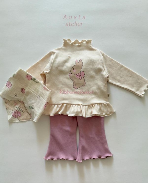 設計款 小兔子木耳捲邊長袖上衣 