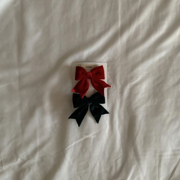 現貨 - 黑綠聖誕款天鵝絨絲帶蝴蝶結髮夾 (兩入) 