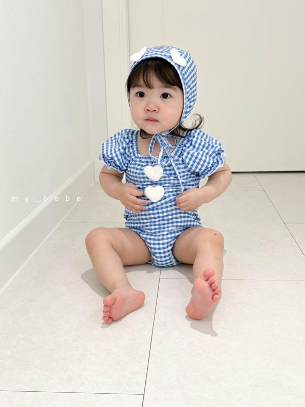 小飛袖立體愛心造型連身游泳服（附帽） 