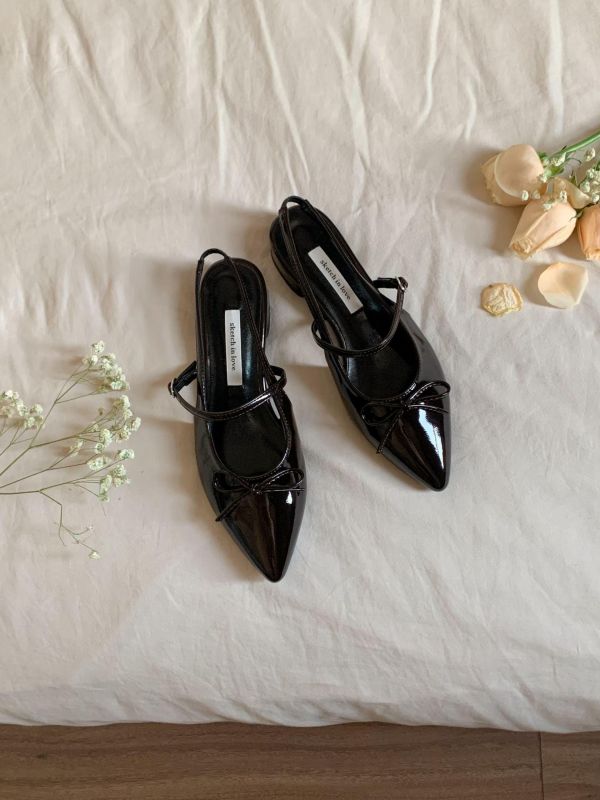 質感漆皮尖頭蝴蝶結低跟鞋 Sketch in love,蘿菈衣櫥代購,韓國女鞋,正韓女鞋