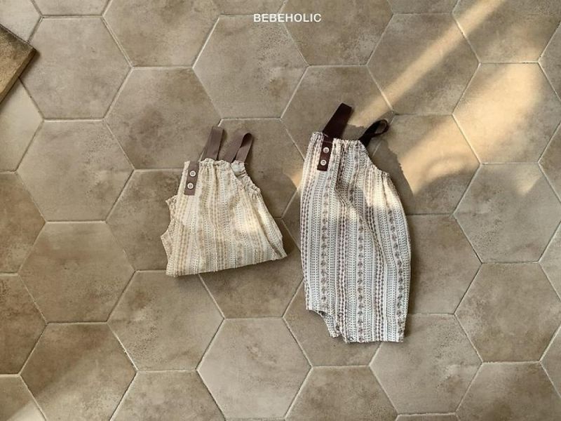 度假勝地 寶寶連身吊帶 Bebe holic Korea,韓國童裝,韓國Bebe holic,奶茶系寶寶,女寶穿搭