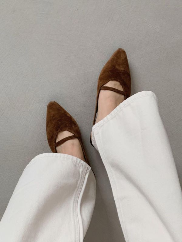 真皮線條感北歐自然系色調後繫帶鞋 