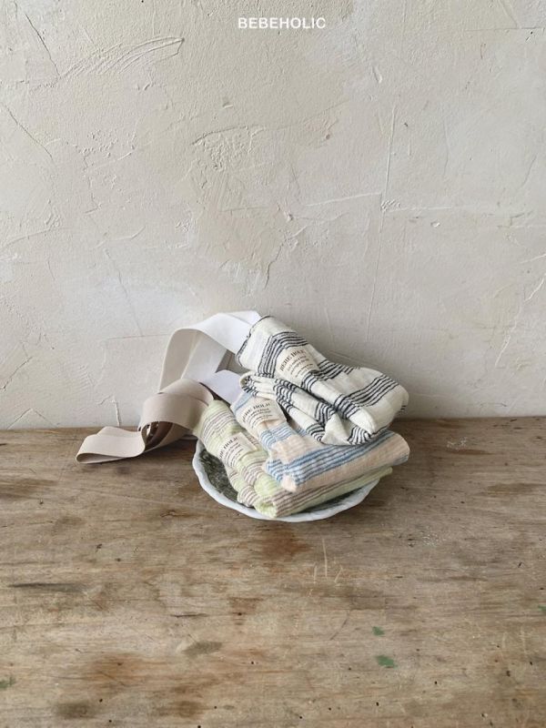 Bebe 吊帶手繪感線條貼身褲 Bebe holic Korea