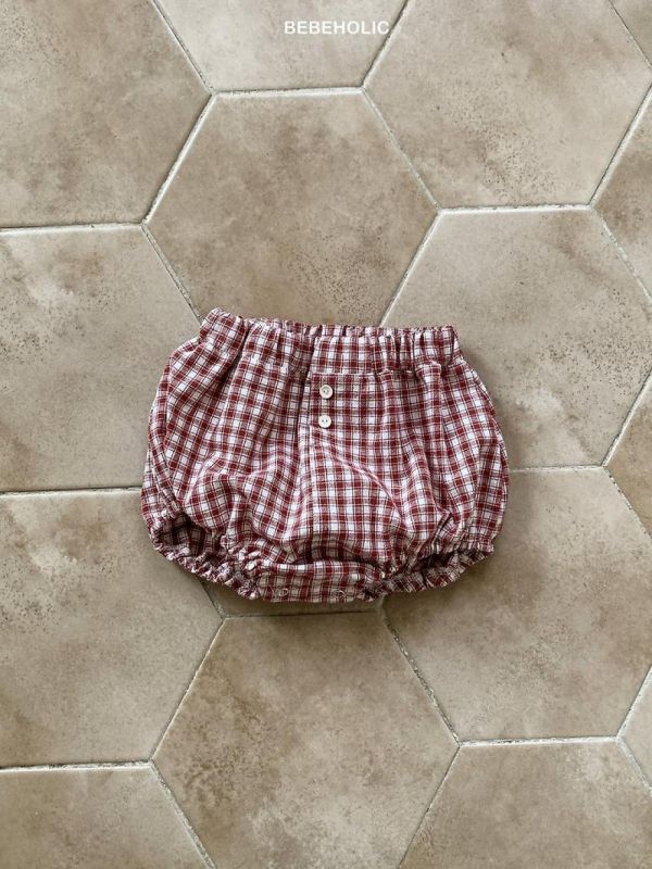 寶寶鈕扣格紋屁屁褲 寶寶包屁褲 Bebe holic Korea,韓國童裝,韓國Bebe holic,奶茶系寶寶,女寶穿搭