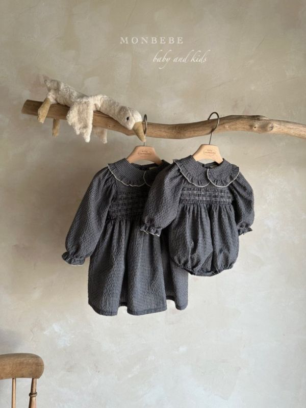 格紋娃娃領抽褶洋裝 