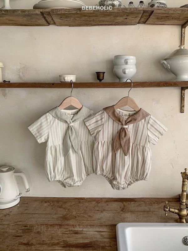學院風小披肩直紋襯式套裝 Bebe holic Korea,韓國童裝,韓國Bebe holic,奶茶系寶寶,女寶穿搭