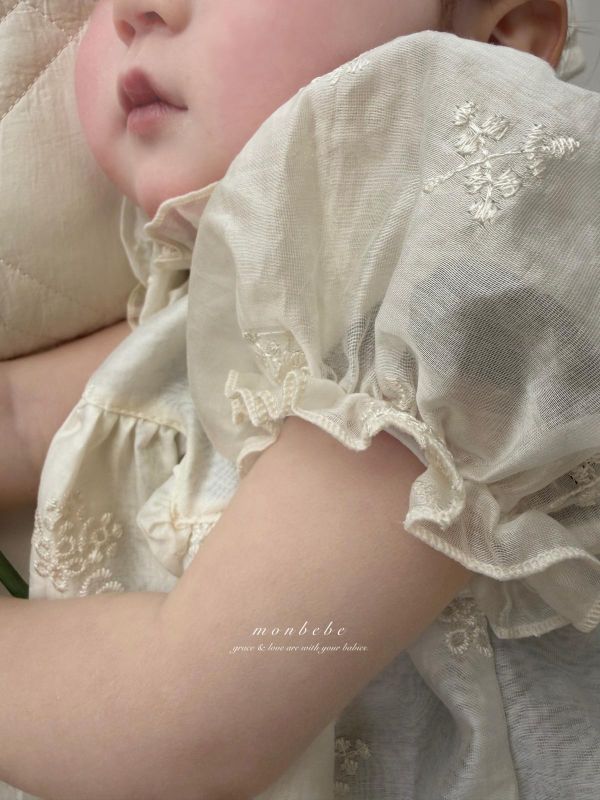 寶寶款 蕾絲刺繡質感公主袖連身洋裝 親子系列 