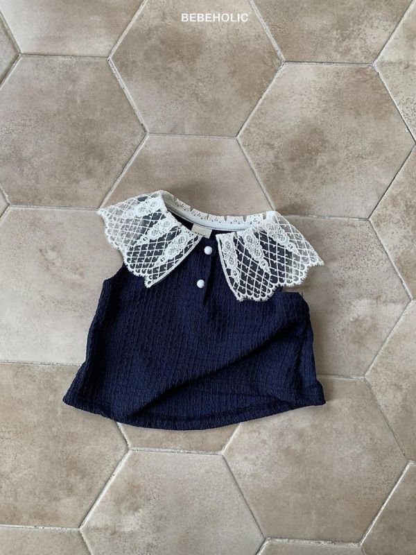 小蝴蝶翅膀領無袖寶寶上衣 Bebe holic Korea,韓國童裝,韓國Bebe holic,奶茶系寶寶,女寶穿搭