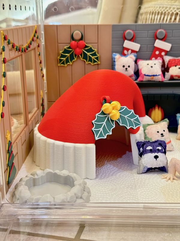 聖誕帽躲避屋 