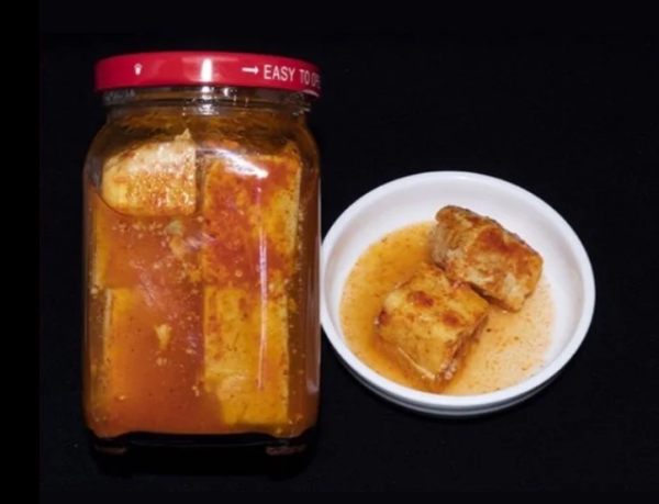 《新北》徐媽媽醬菜茶 麻油川味豆腐乳, 400g-840g/罐 mama-hsu-mildspicy-fermented-bean-curd, 徐媽媽  麻油川味豆腐乳,三峽老街美食, 傳統技藝, 多層次風味, 川味, 徐媽媽, 手工, 豆腐乳, 醬菜, 麻油香, 麻辣, 醬菜,醬汁&調味料 Sauces & Dressing