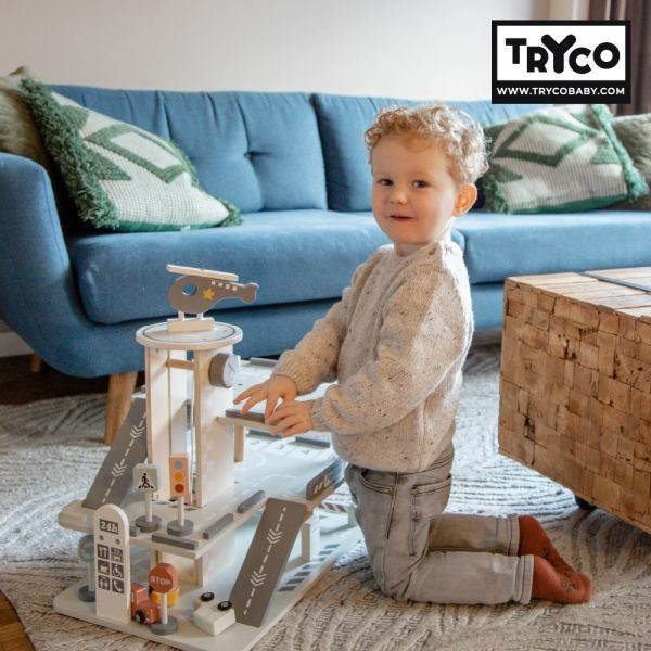 Tryco大型木製停車場 
