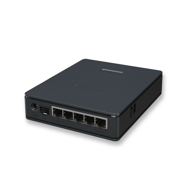 hAP ax S (E62iUGS-2axD5axT) - MikroTik RoS Level 4 無線路由器(樣品出售) hAP ax S,E62iUGS-2axD5axT,MikroTik hAP ax S,Wi-Fi 6 路由器,AX2400 雙頻,2.5G SFP,PoE in,PoE out,USB 路由器,RouterOS v7,小型辦公室路由器推薦,SOHO 無線路由器,5埠 Gigabit 路由器,企業級家用路由器,CAPsMAN