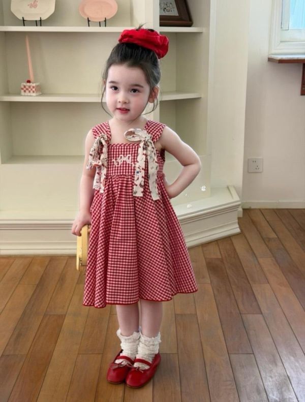 俏皮紅白格刺繡綁帶洋裝 